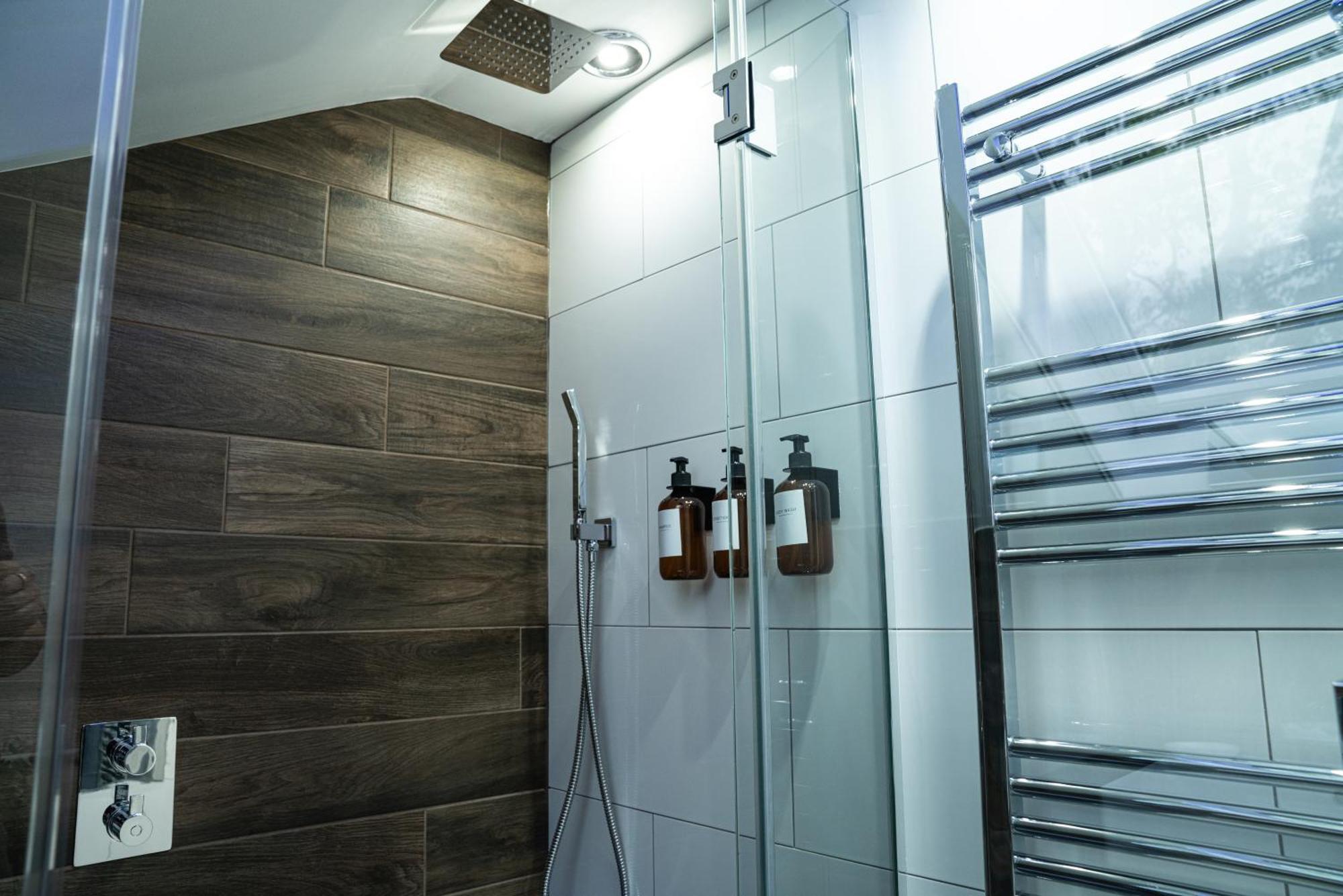 Chestnut Retreat A Stunning Annex Apartment Ossett Buitenkant foto